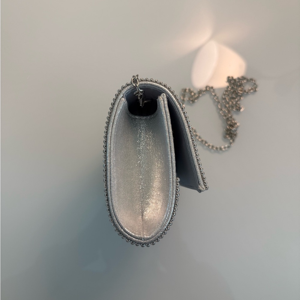 Elegant Silver Chain Clutch - Picture 2 of 6